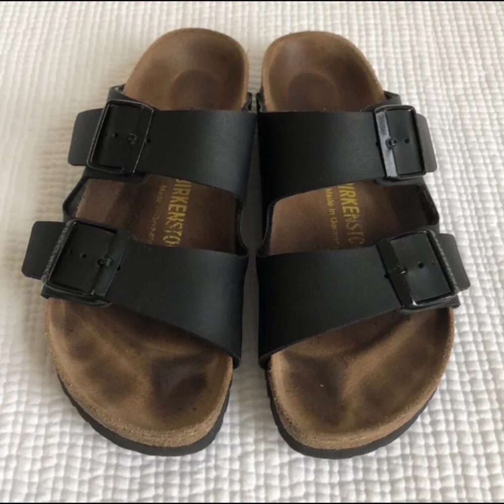 Black Birkenstock’s